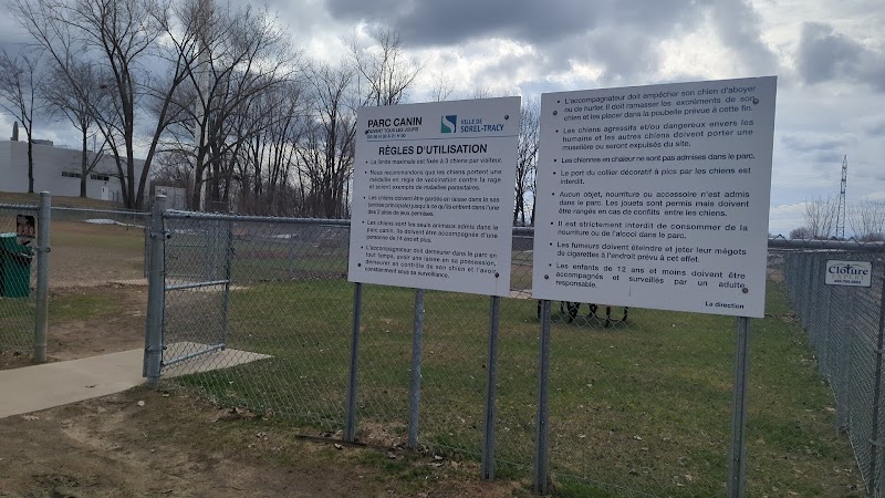 Parc Elzéar-Cournoyer dog park in Sorel-Tracy, Quebec
