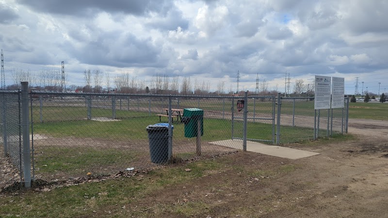 Parc Elzéar-Cournoyer dog park in Sorel-Tracy, Quebec