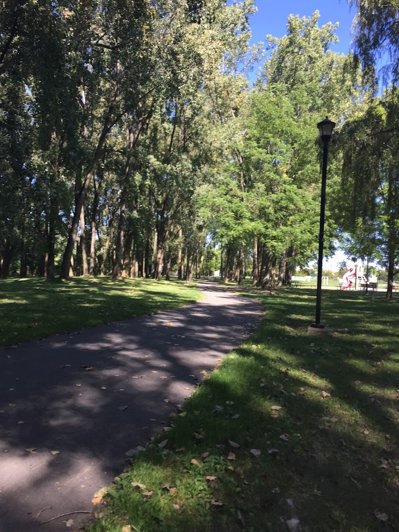 Dog Park dog park in Boucherville, Quebec