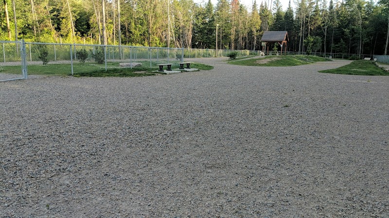 parc canin dog park in Sainte-Catherine-de-la-Jacques-Cartier, Quebec
