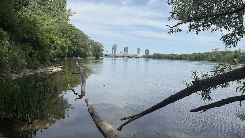 Champion Dog Park dog park in Verdun, Quebec