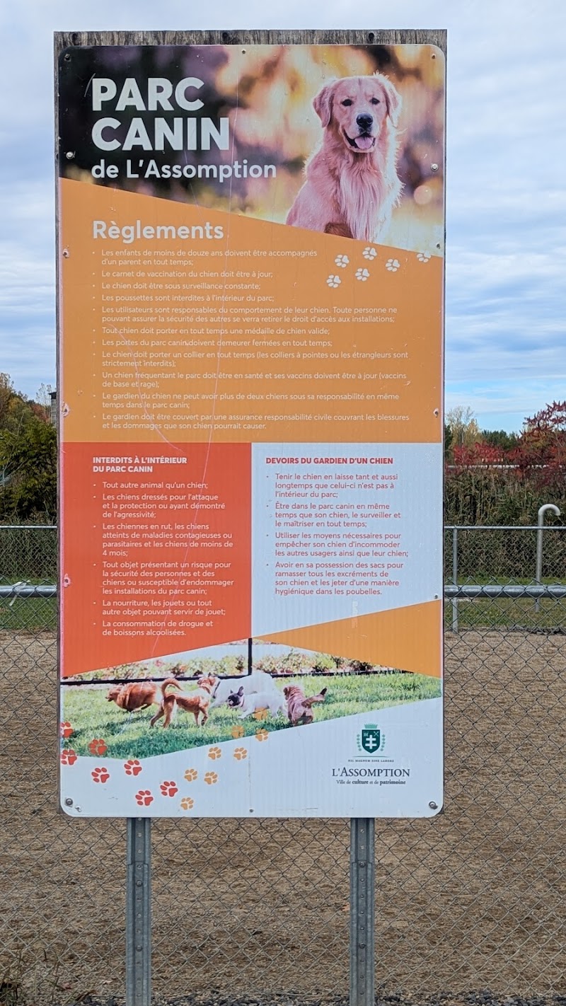 Parc canin du parc Robert-Duguay dog park in L'Assomption, Quebec