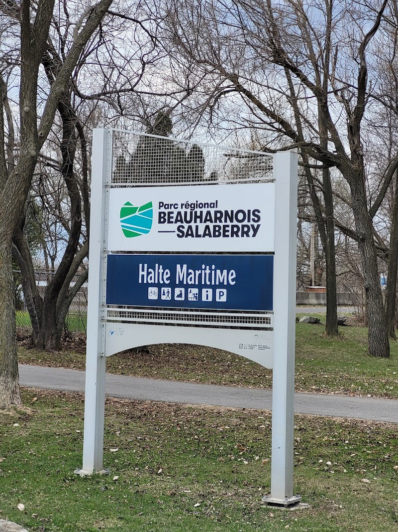 Parc canin dog park in Salaberry-de-Valleyfield, Quebec