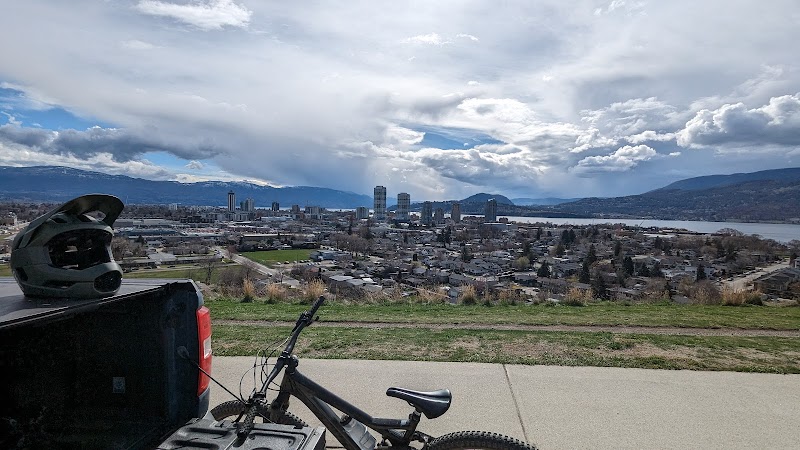 Knox Mountain Off Leash Dog Park dog park in Kelowna, British Columbia