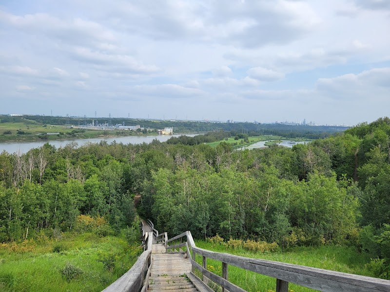 Hermitage Park dog park in Edmonton, Alberta