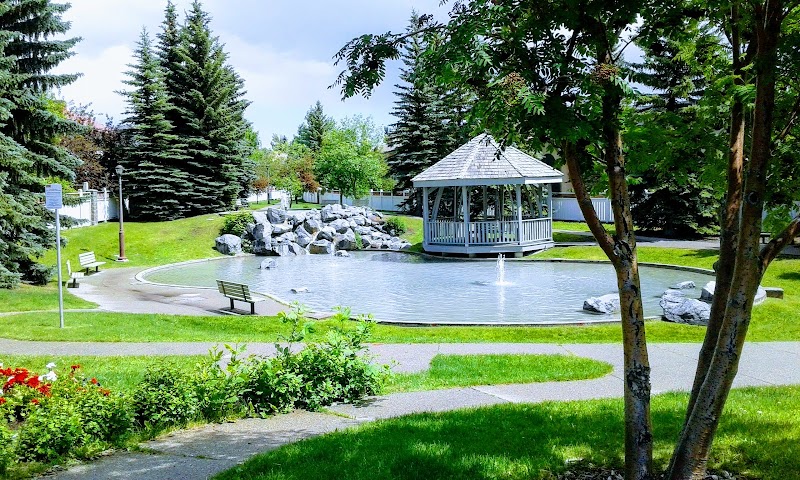 Edgemont Area 3 Off Leash Dog Park dog park in Calgary, Alberta