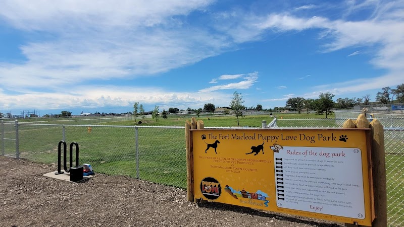 Fort Macleod Puppy Love Dog Park dog park in Fort Macleod, Alberta