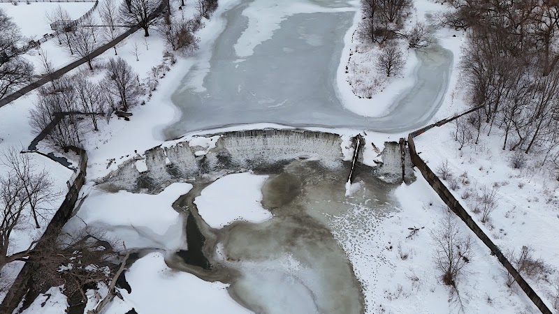 Raymore Park Dog Off Leash Area dog park in Etobicoke, Ontario