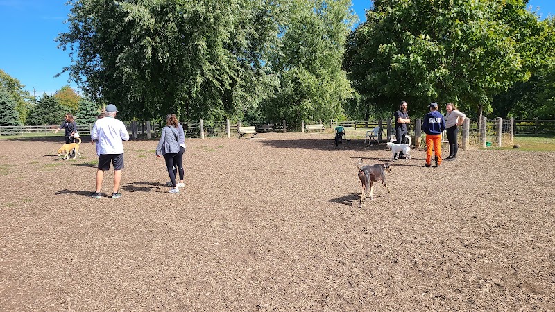 Scarborough Heights Park Off Leash Dog Park dog park in Toronto, Ontario