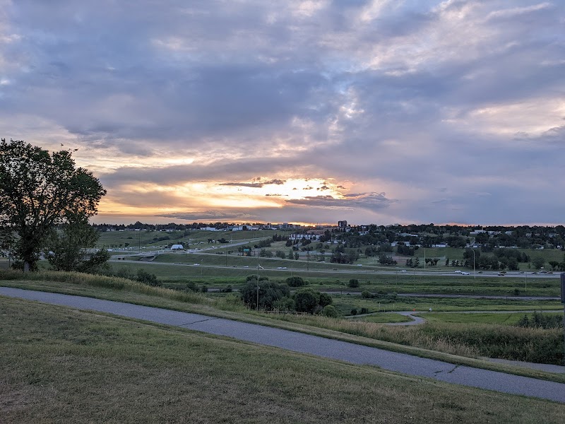 Renfrew Off Leash Park dog park in Calgary, Alberta
