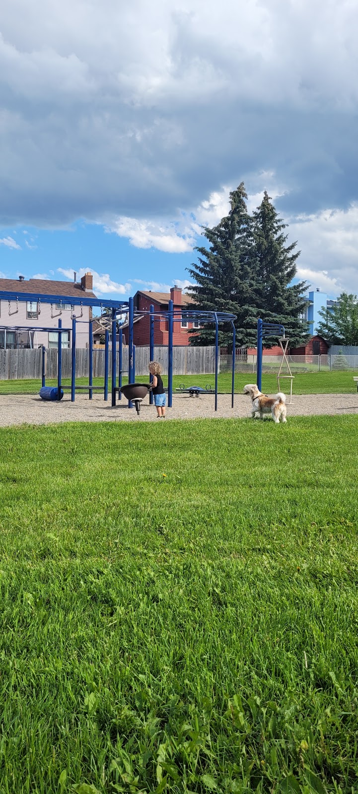 Beddington Area 1 Off Leash Dog Park dog park in Calgary, Alberta