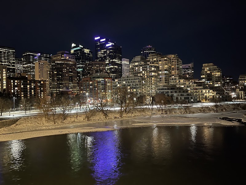 McHugh Bluff Off Leash Dog Park dog park in Calgary, Alberta
