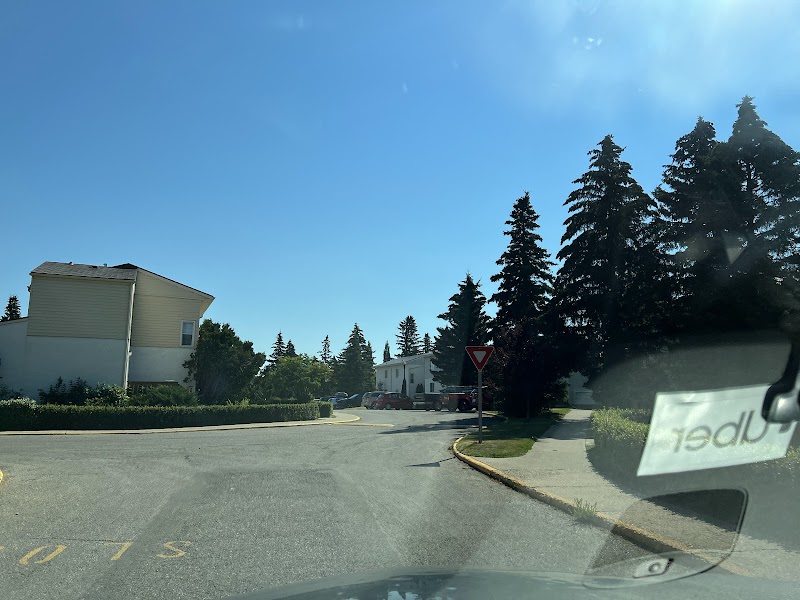 Glamorgan Off leash area dog park in Calgary, Alberta