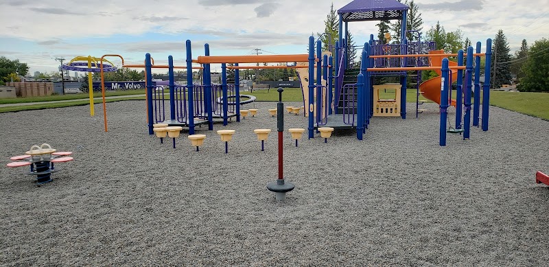 Fairview Off Leash Dog Area dog park in Calgary, Alberta