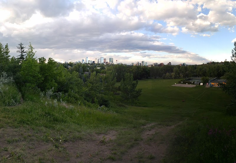 Elbow Park Off-leash Dog Park dog park in Calgary, Alberta
