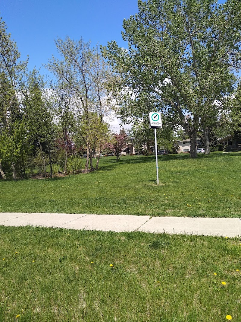 Charleswood Area 2 Off Leash Dog Park dog park in Calgary, Alberta