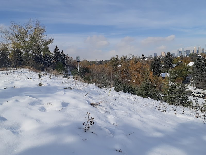 Elboya Off-leash Park dog park in Calgary, Alberta
