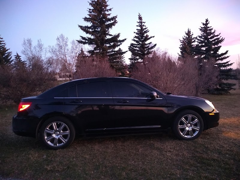 Bonavista Off Leash Area 3 (Along Ridge) dog park in Calgary, Alberta