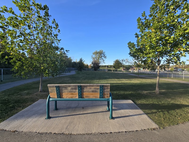 Niagara Falls Bark Park dog park in Niagara Falls, Ontario