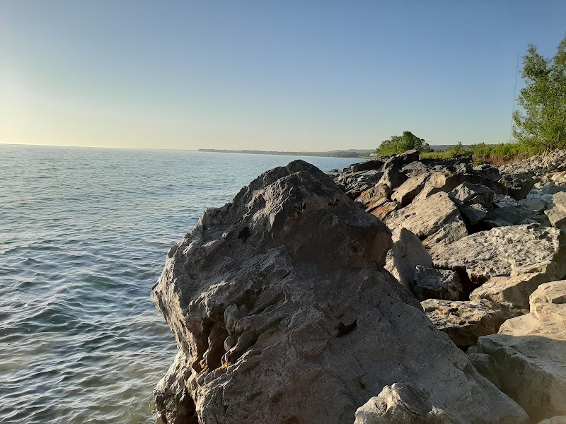 Oakes Road North Leash-Free Dog Park dog park in Grimsby, Ontario