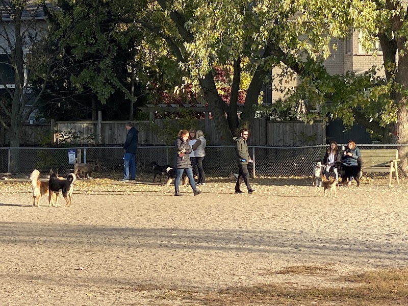Shell Dog Park dog park in Oakville, Ontario