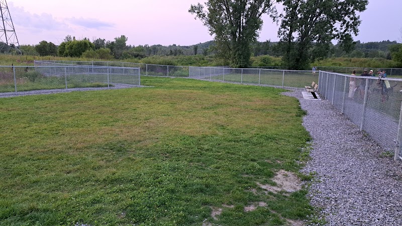 Parc Canin Lamarche dog park in Gatineau, Quebec