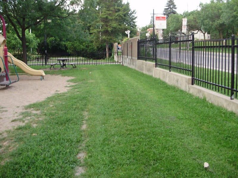 Sault-au-Récollet Park dog park dog park in Montreal, Quebec