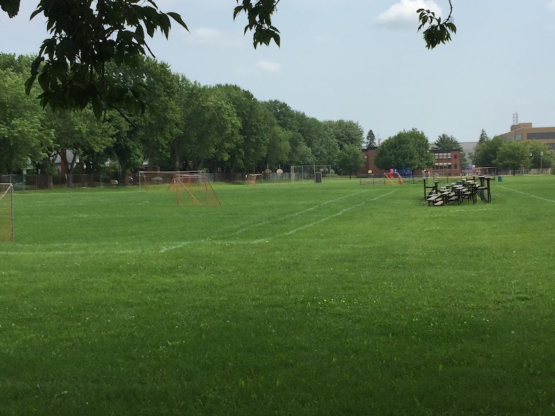 Parc à chien - Parc Emilien Labarre dog park in Trois-Rivières, Quebec