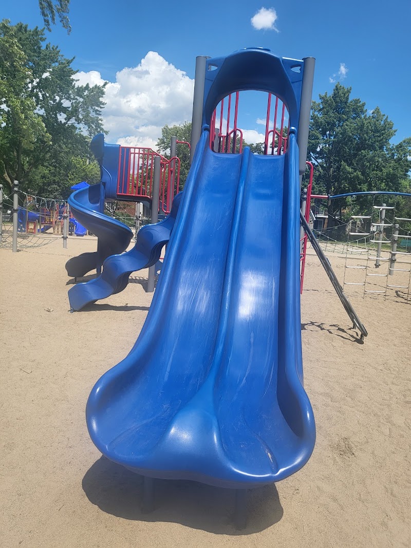 Gohier Park Dog Park dog park in Saint-Laurent, Quebec