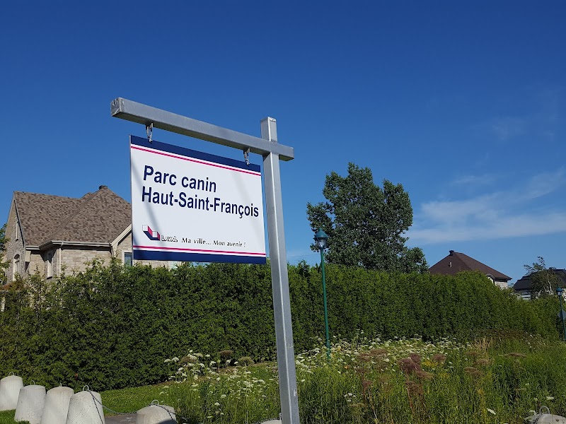 Parc canin Haut-Saint-François dog park in Laval, Quebec