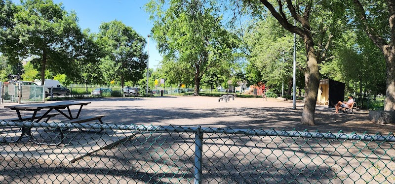 Aire d'exercice canin dog park in Montreal, Quebec