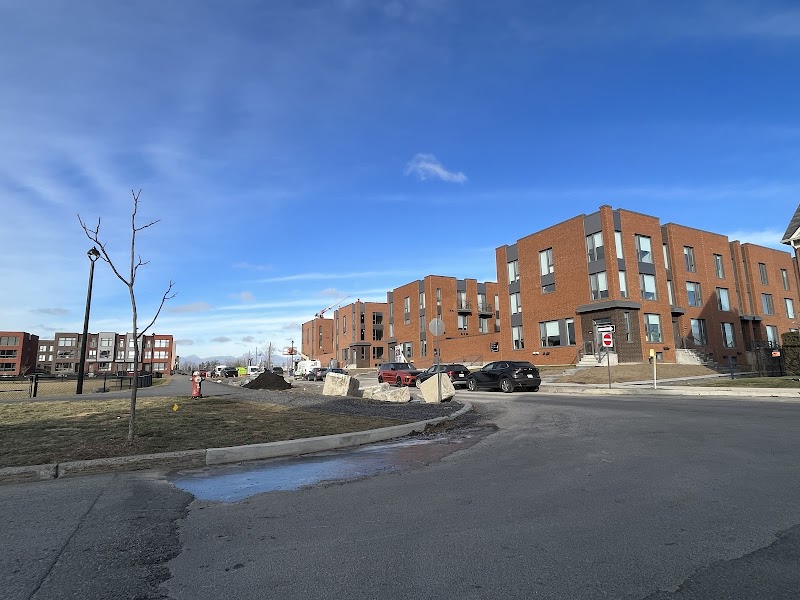 Noroît Dog Park dog park in Saint-Laurent, Quebec