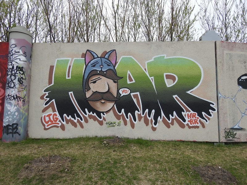 Falco Dog Park (Laval-des-Rapides) dog park in Laval, Quebec