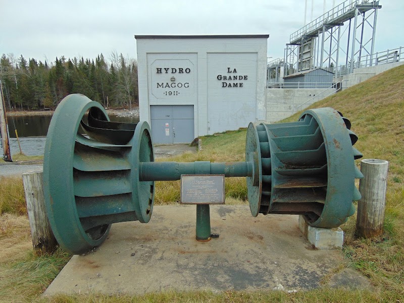 Parc canin dog park in Magog, Quebec