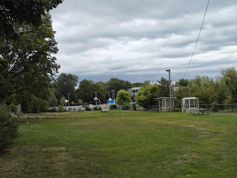 St Veronica’s dog park dog park in Dorval, Quebec