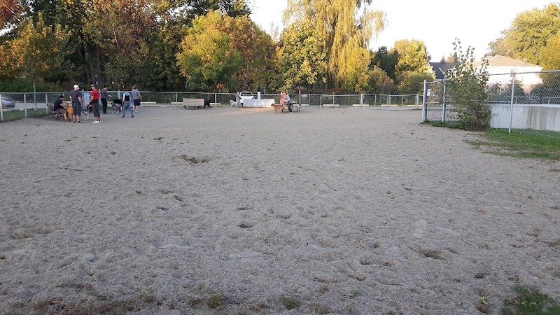 Parc canin Hervé-Doucet dog park in Deux-Montagnes, Quebec
