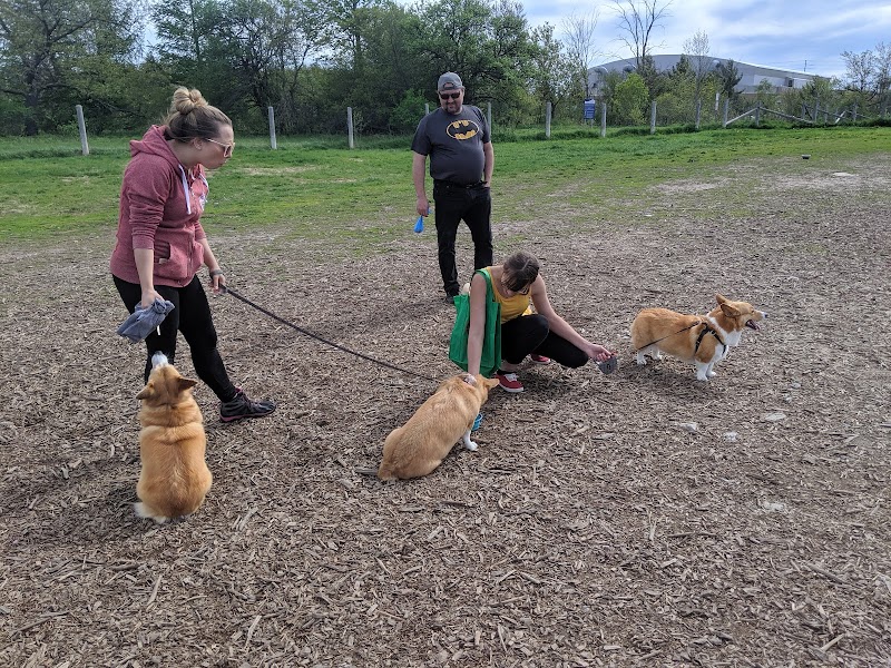 Barrie Dog Off Leash Recreation Area dog park in Barrie, Ontario