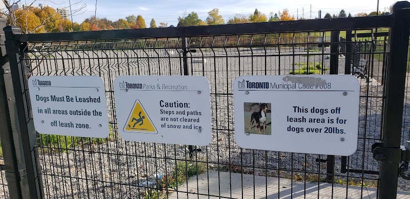 Confederation Dog Park dog park in Toronto, Ontario