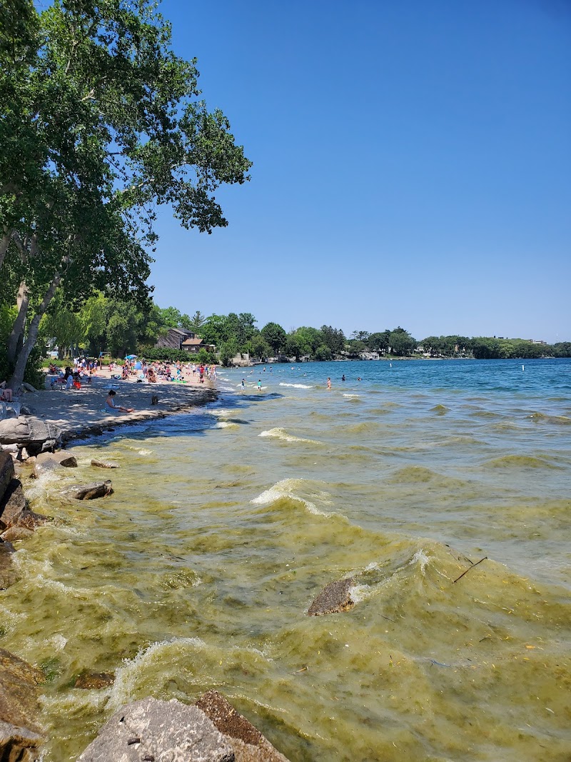 Marie Curtis Dog Park dog park in Mississauga, Ontario