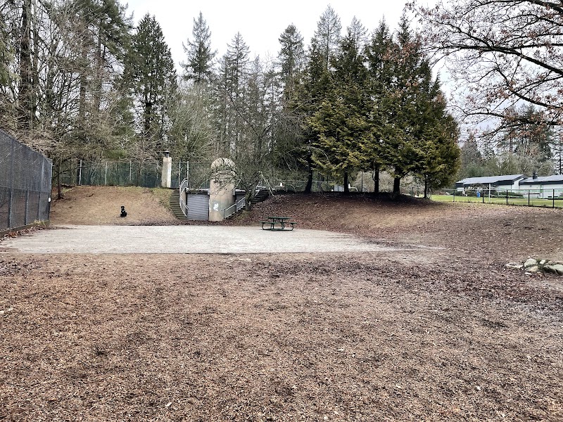 Mahon Dog Leash-Optional Area dog park in North Vancouver, British Columbia