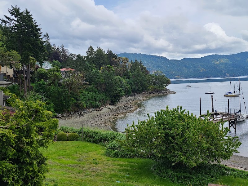 Maple Bay Beach Park dog park in Duncan, British Columbia