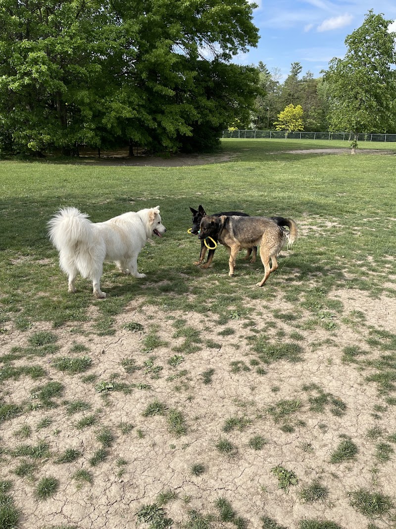 Burgoyne Woods Dog Park dog park in St. Catharines, Ontario