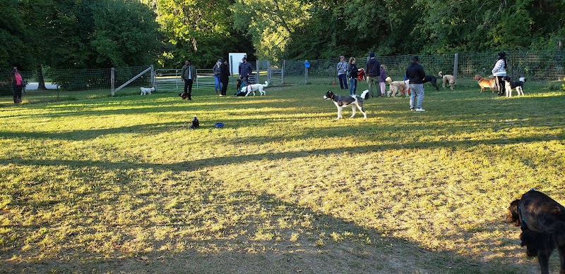 Hermitage Off-Leash Dog Park dog park in Ajax, Ontario