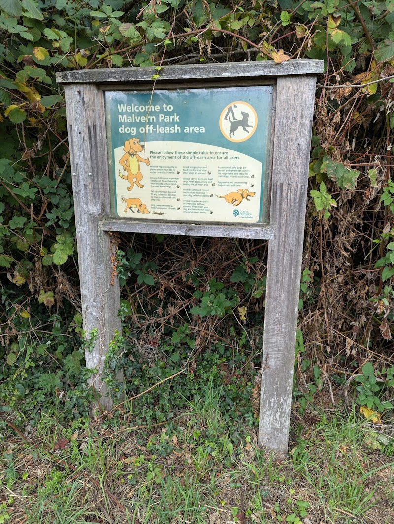 Malvern Off-Leash Dog Area dog park in Burnaby, British Columbia
