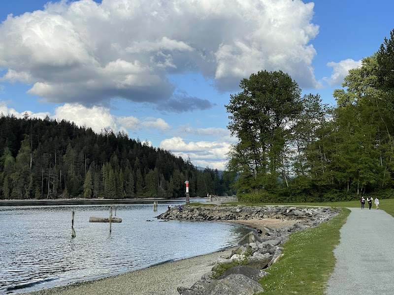 Drummond's Walk Dog Off-leash Trail dog park in Burnaby, British Columbia