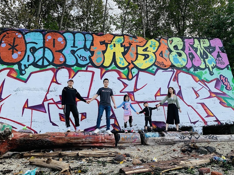 Confederation Park trail dog park in Burnaby, British Columbia