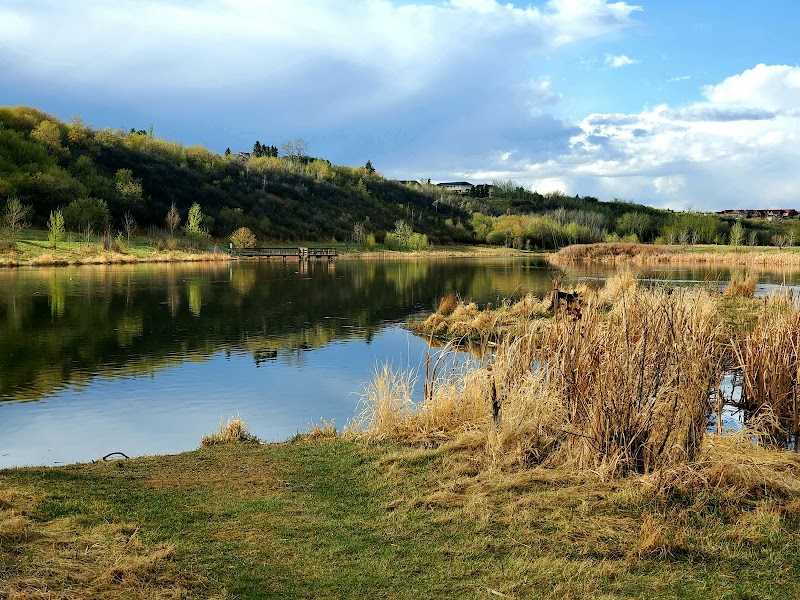 Hermitage Dog Park dog park in Edmonton, Alberta