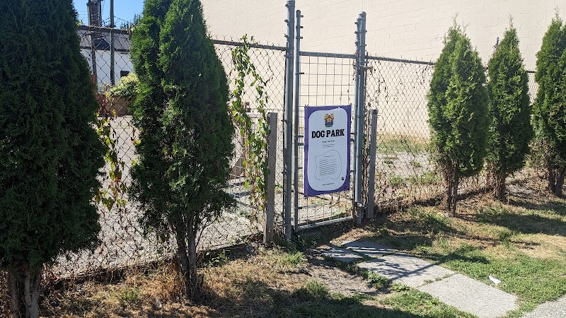 Dog Garden 🐶🐕🐕 dog park in Vancouver, British Columbia