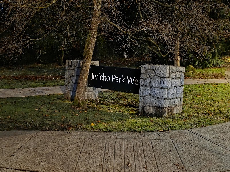 Locarno Off-Leash Dog Area dog park in Vancouver, British Columbia
