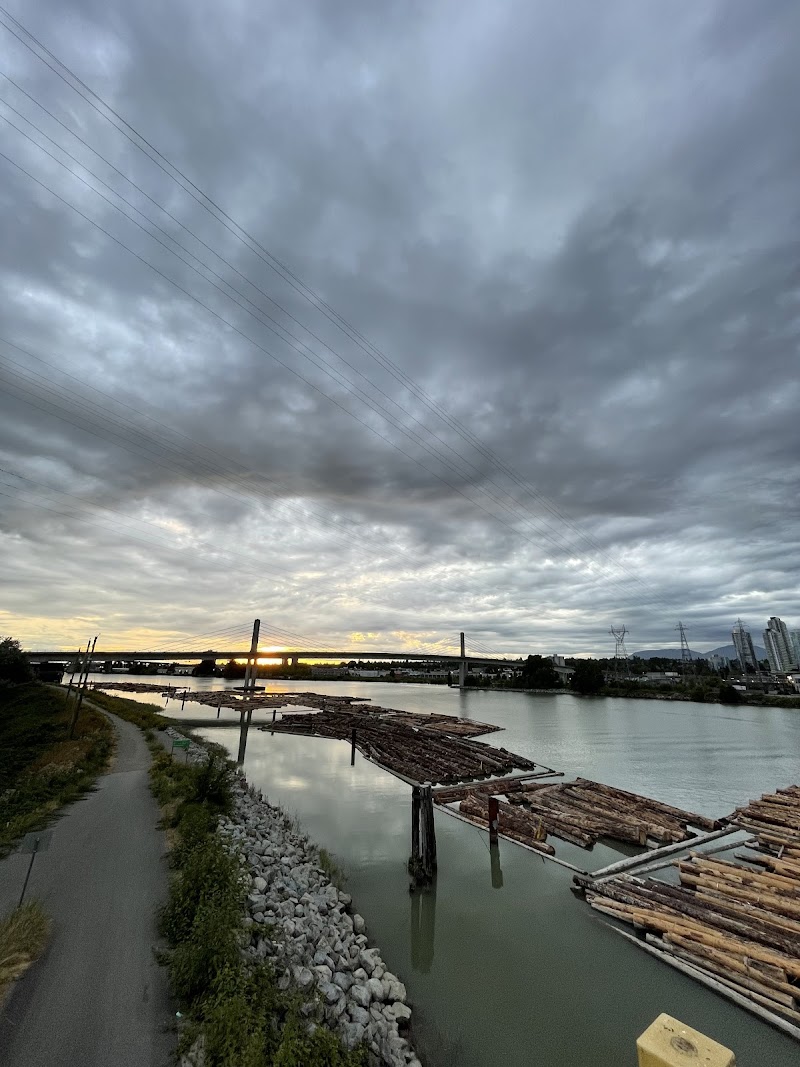 Tait Waterfront Park Dog Area dog park in Richmond, British Columbia